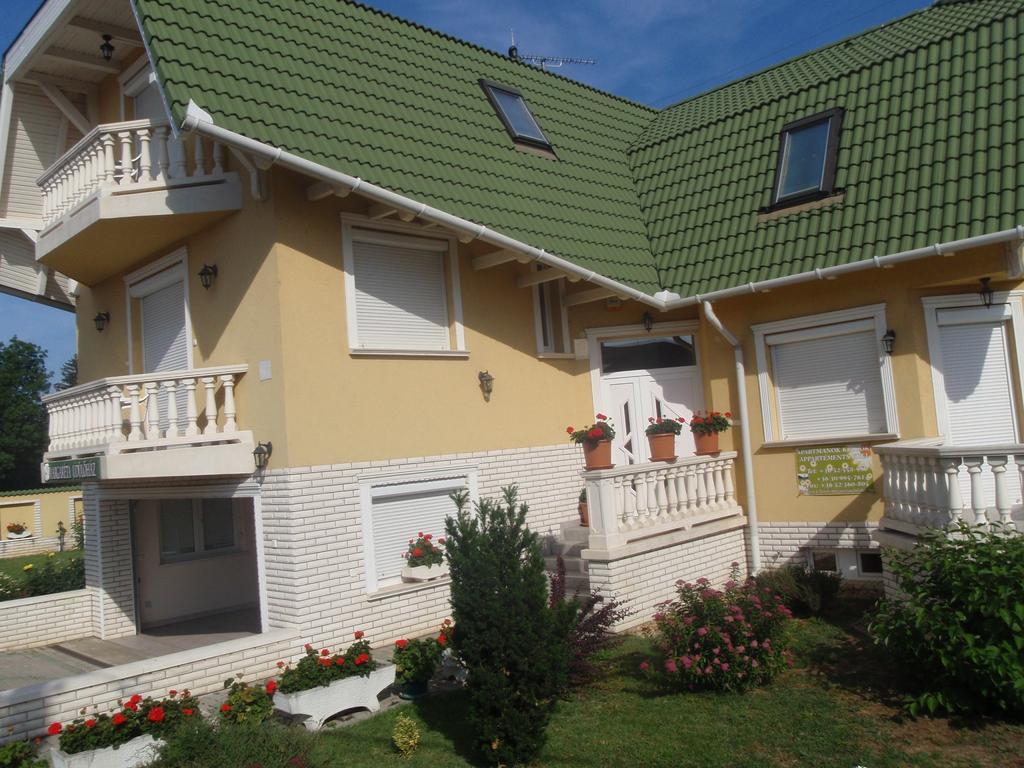 Appartement Margaréta Apartmanház à Hajdúszoboszló Extérieur photo