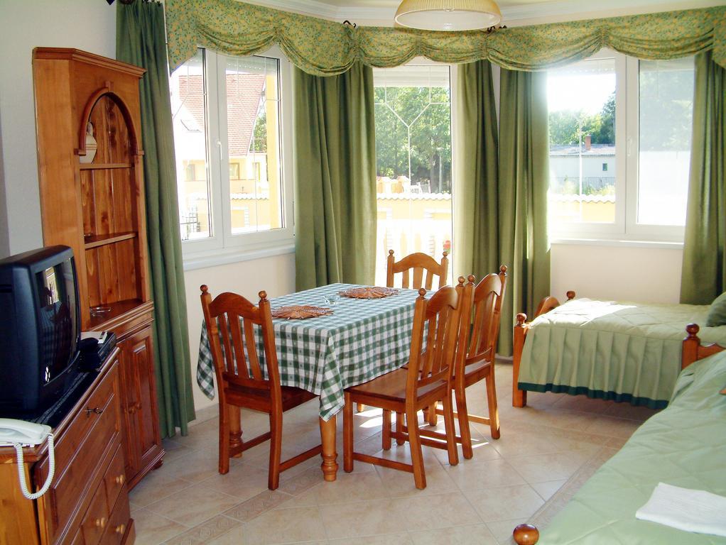 Appartement Margaréta Apartmanház à Hajdúszoboszló Chambre photo